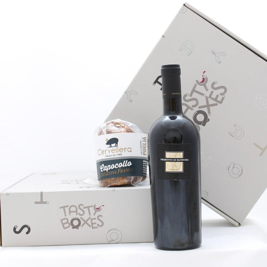 Box TastyBoxes contenente un trancio di capocollo martinese e 1 bottiglia di vino primitivo di Manduria Sessantanni